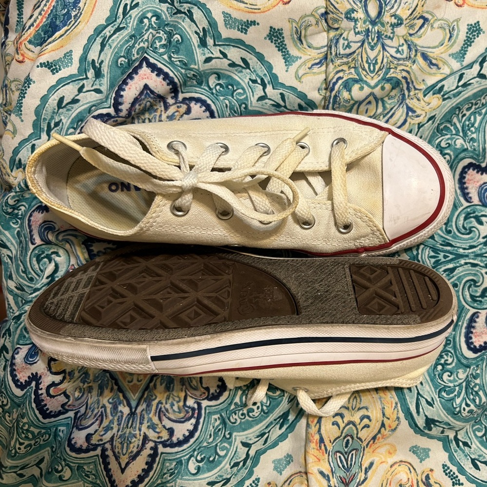Converse WILL TAKE ANY OFFER/WANT GONE